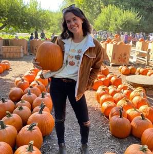 Meet your Posher, Olivia